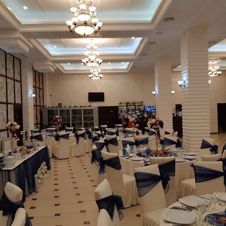 Hotel Ro&Mario Barlad Bîrlad エクステリア 写真