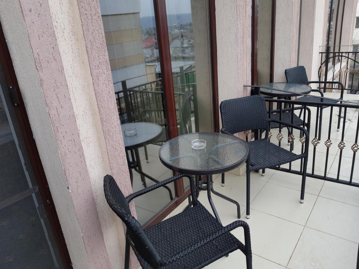 Hotel Ro&Mario Barlad Bîrlad エクステリア 写真
